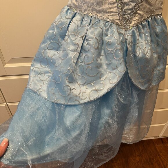 DISNEY Authentic Cinderella Deluxe Costume Dress, Crown & Scepter (Girls Med) - Picture 5 of 16